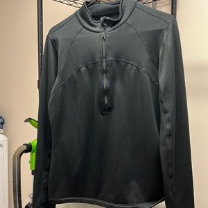 Magellan Outdoors Black Large Women’s Pullover with Thumb Holes